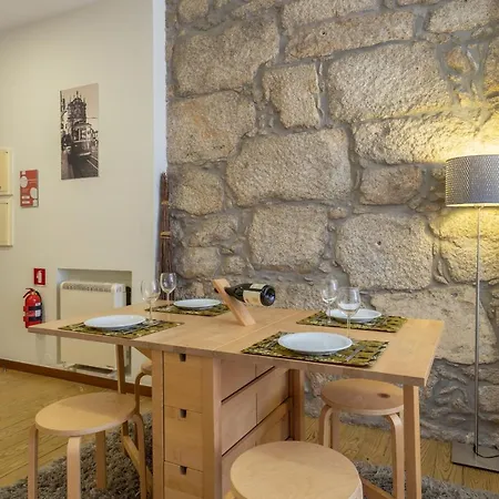 Host Wise - Urban Stylish Flat - Ace Location * פורטו