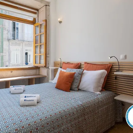 Apartment Host Wise - Urban Stylish Flat - Ace Location Porto