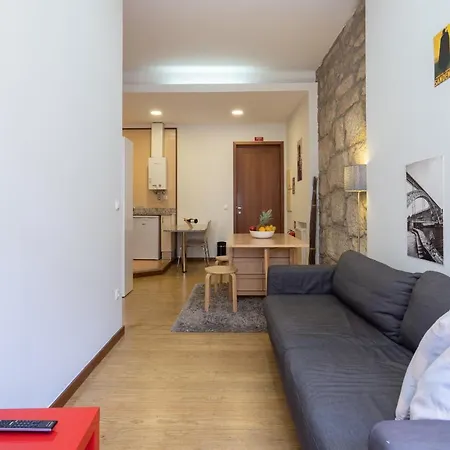 Host Wise - Urban Stylish Flat - Ace Location