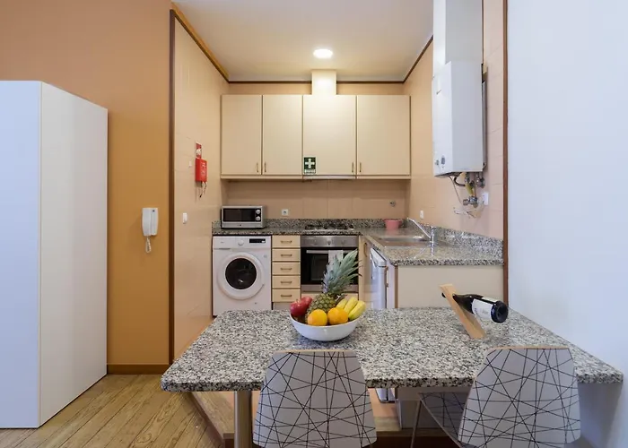 Host Wise - Urban Stylish Flat - Ace Location