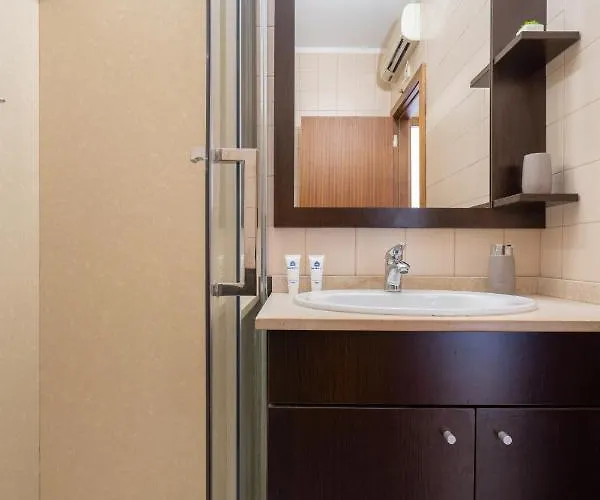 Apartament Host Wise - Urban Stylish Flat - Ace Location *