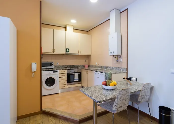 Host Wise - Urban Stylish Flat - Ace Location Lejlighed