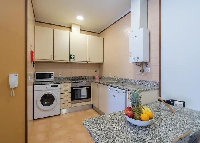 Host Wise - Urban Stylish Flat - Ace Location Lägenhet