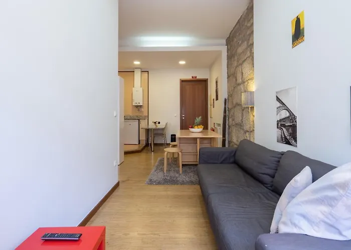 Host Wise - Urban Stylish Flat - Ace Location