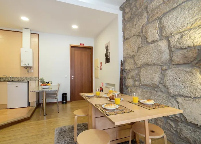 Host Wise - Urban Stylish Flat - Ace Location Lejlighed