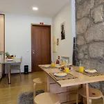 Apartman Host Wise - Urban Stylish Flat - Ace Location *