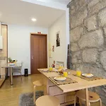 Host Wise - Urban Stylish Flat - Ace Location Daire