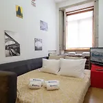 Host Wise - Urban Stylish Flat - Ace Location