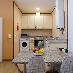 Host Wise - Urban Stylish Flat - Ace Location