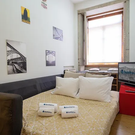 Host Wise - Urban Stylish Flat - Ace Location